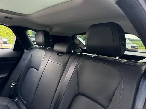 Used 2018 Jaguar F-PACE Premium AWD/4WD image 21