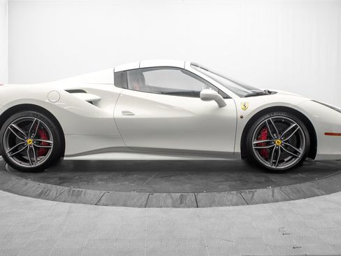 Used 2019 Ferrari 488 Spider RWD image 16