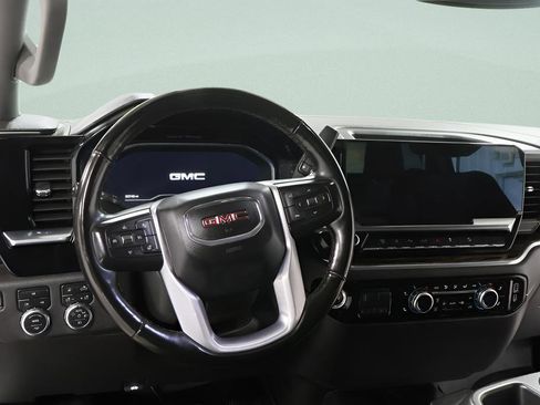Used 2024 GMC Sierra 2500 SLE w/ SLE Value Package image 8