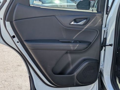 Used 2025 Chevrolet Blazer LT image 26