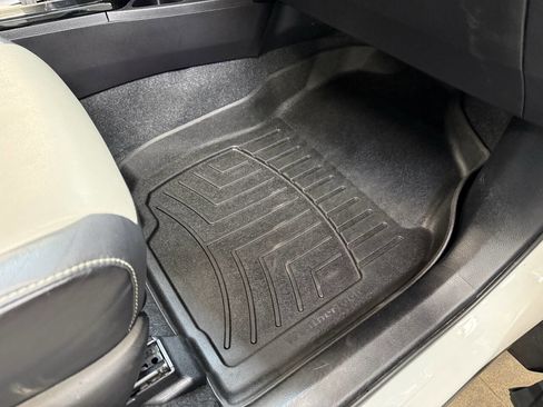 Used 2017 Toyota RAV4 Limited w/ Protection Package image 40