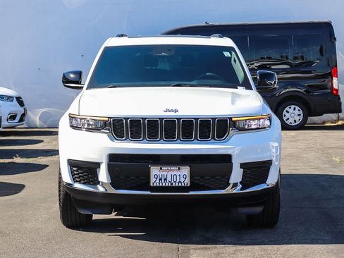 Used 2025 Jeep Grand Cherokee L Laredo RWD image 2