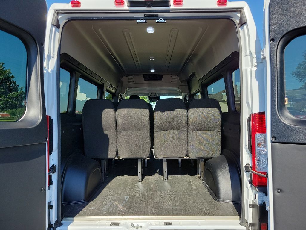 New 2024 RAM ProMaster 2500 w/ Convenience Group FWD image 10