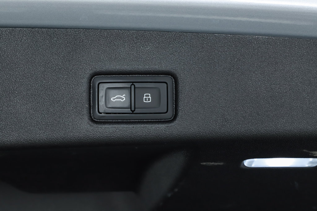 Used 2025 Audi Q5 Prestige AWD/4WD image 57