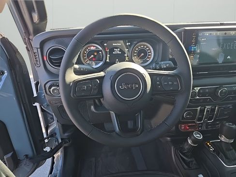 New 2025 Jeep Wrangler Unlimited Rubicon w/ Safety Group AWD/4WD image 45
