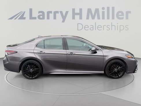 Used 2024 Toyota Camry XSE FWD image 6