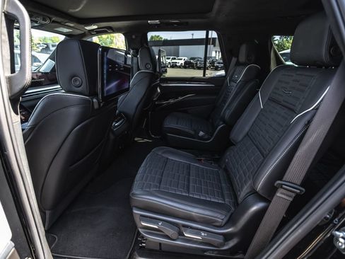 Used 2025 Cadillac Escalade V AWD/4WD image 25