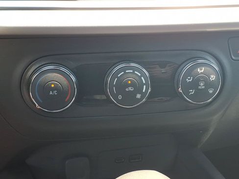 Used 2024 Chevrolet Trax LS FWD image 9