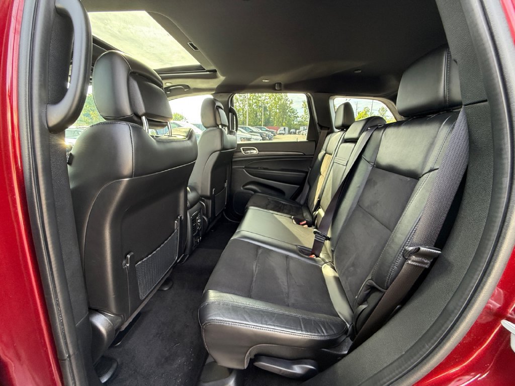 Used 2022 Jeep Grand Cherokee Laredo X AWD/4WD image 26