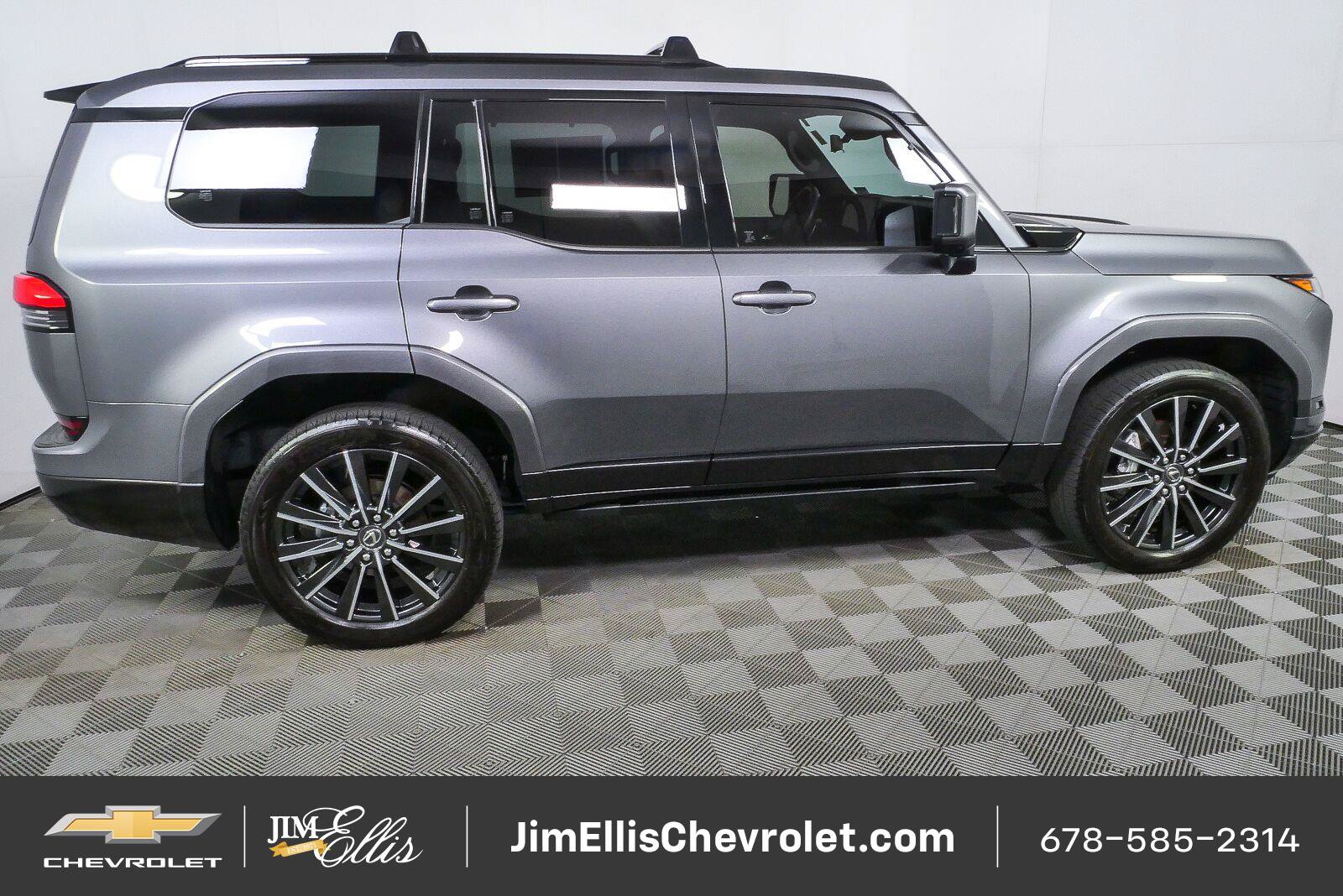 Used 2026 Lexus GX 550 w/ Accessory Package (2T) AWD/4WD image 2