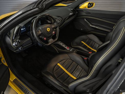 Used 2018 Ferrari 488 Spider RWD image 39