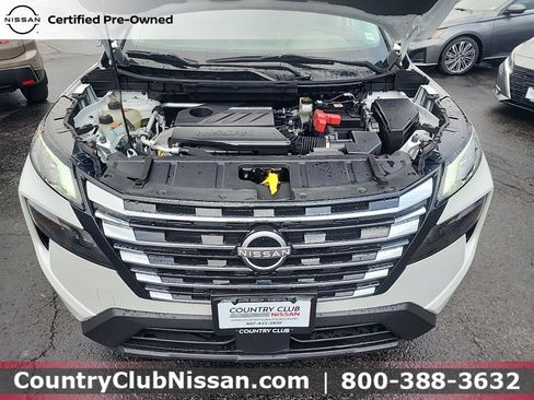 Certified 2024 Nissan Rogue SV image 31