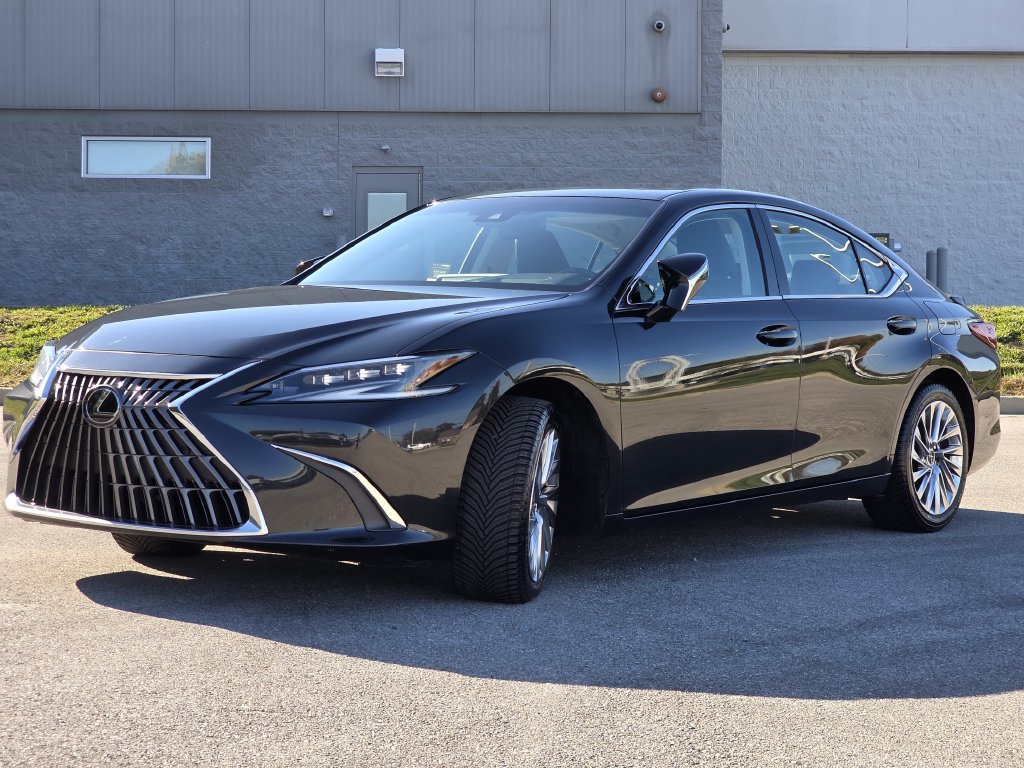 Certified 2023 Lexus ES 300h w/ Accessory Package (Z2) FWD image 5