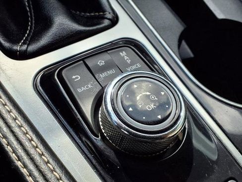 Certified 2020 Nissan Maxima 3.5 SL w/ Floor Mat Group image 24