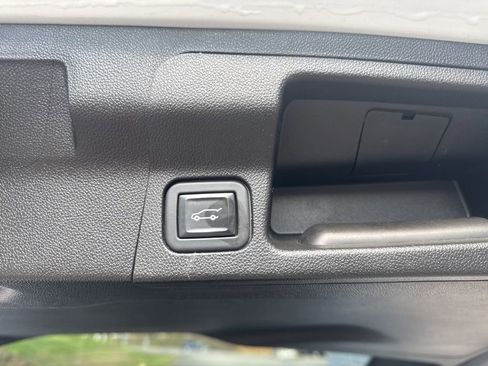 Certified 2020 GMC Acadia SLT AWD/4WD image 13