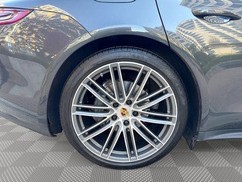 Used 2018 Porsche Panamera 4S AWD/4WD image 30