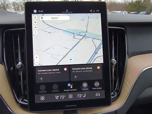 New 2026 Volvo XC60 B5 Plus w/ Protection Package Premier image 11