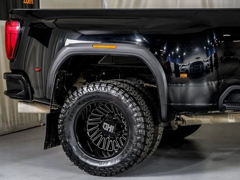 Used 2023 GMC Sierra 3500 Denali w/ Technology Package AWD/4WD image 7