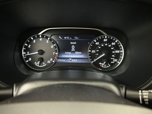 Used 2022 Nissan Frontier SV w/ Technology Package image 12