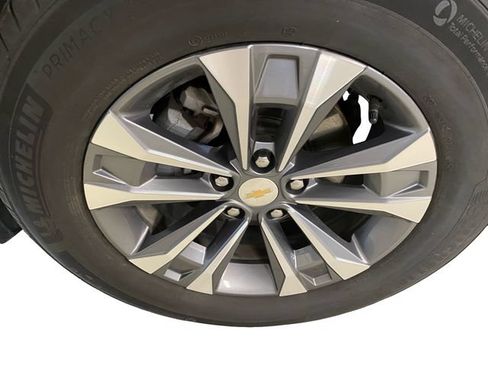 Certified 2025 Chevrolet Equinox LT w/ Convenience Package II AWD/4WD image 9
