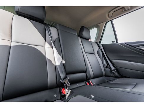 Used 2025 Subaru Outback Onyx Edition image 26