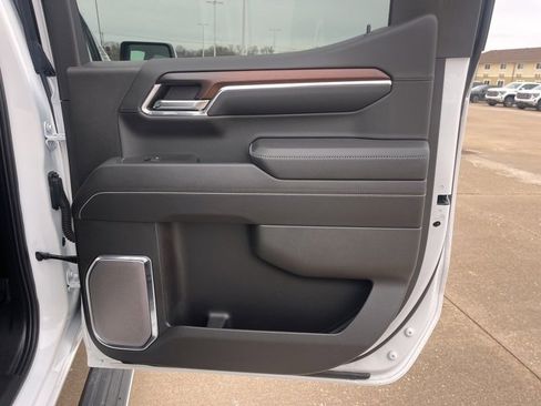 Used 2024 GMC Sierra 1500 Denali w/ Denali Reserve Package image 45