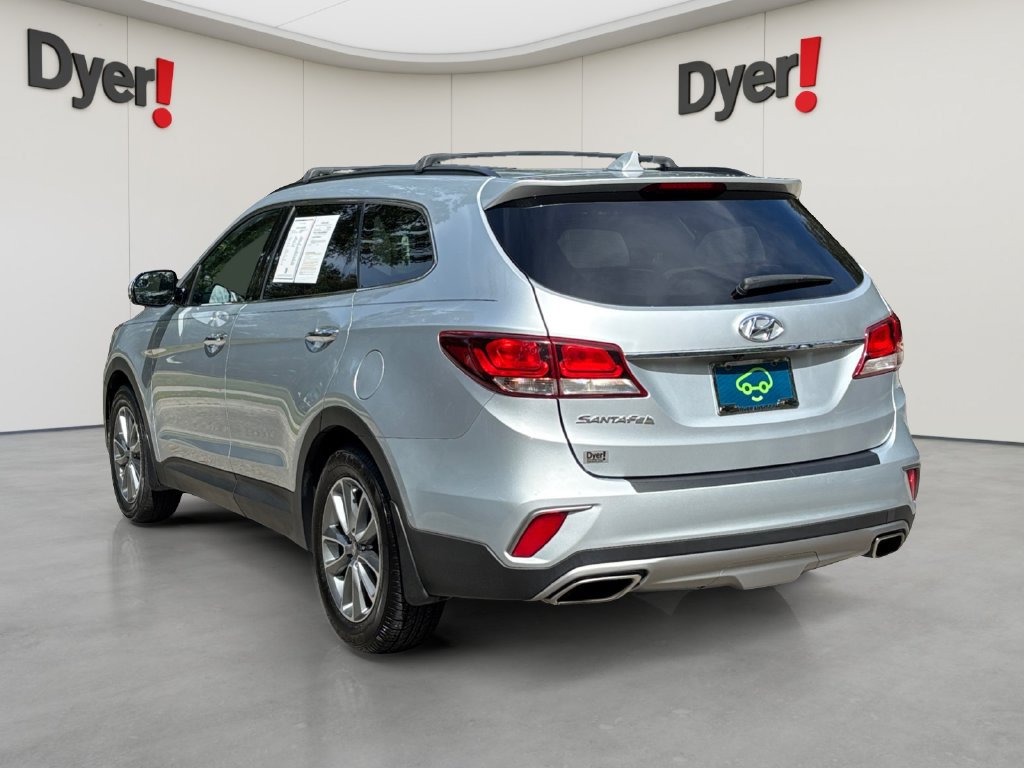 Used 2017 Hyundai Santa Fe SE FWD image 3