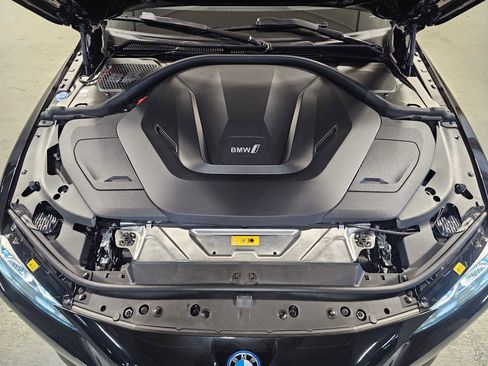 Certified 2023 BMW i4 eDrive40 image 9