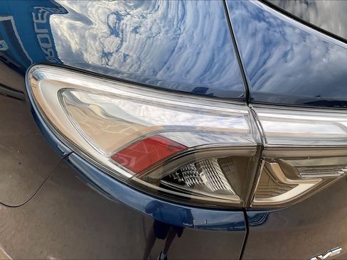 Used 2023 Buick Enclave Avenir w/ Avenir Technology Package AWD/4WD image 28