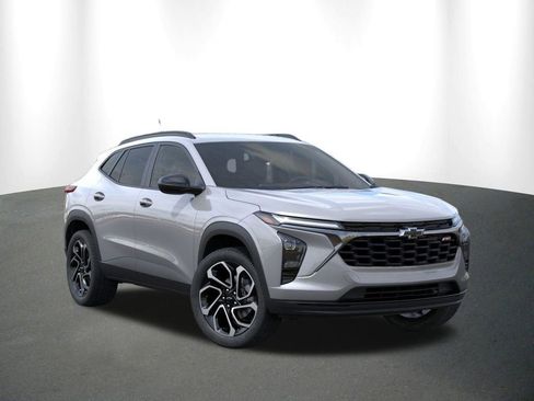 New 2026 Chevrolet Trax RS w/ Driver Confidence Package image 8