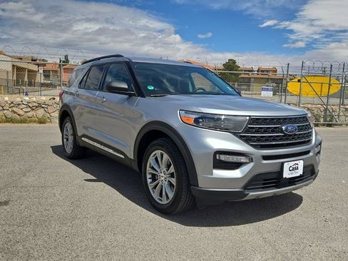 Used 2022 Ford Explorer XLT w/ Equipment Group 202A AWD/4WD image 1