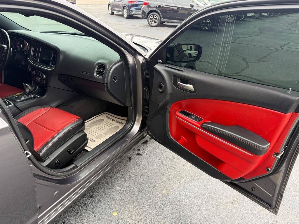 Used 2015 Dodge Charger R/T w/ Plus Group RWD image 11