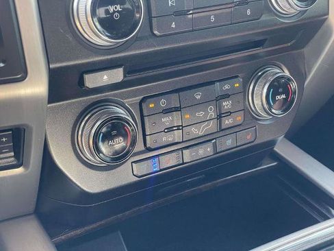 Certified 2017 Ford F250 Platinum w/ Platinum Ultimate Package image 16