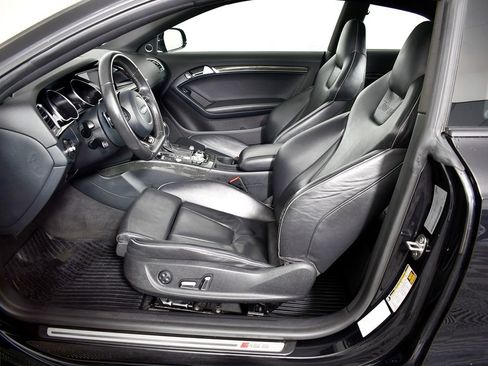 Used 2013 Audi RS 5 AWD/4WD image 20