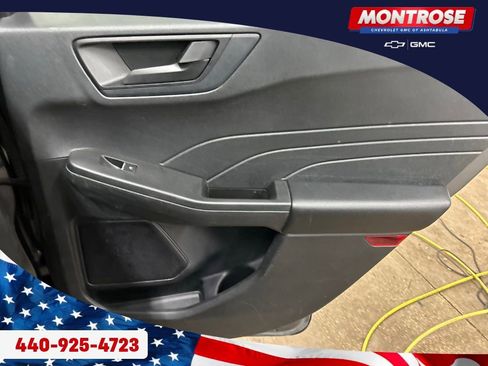 Used 2022 Ford Escape SE w/ Cold Weather Package image 28