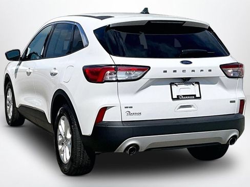 Used 2022 Ford Escape SE FWD image 4