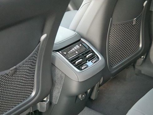 New 2026 Volvo XC90 B6 Plus w/ Protection Package Premier image 19