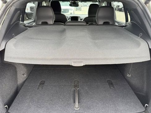 Used 2021 Volvo XC40 P8 Recharge image 6