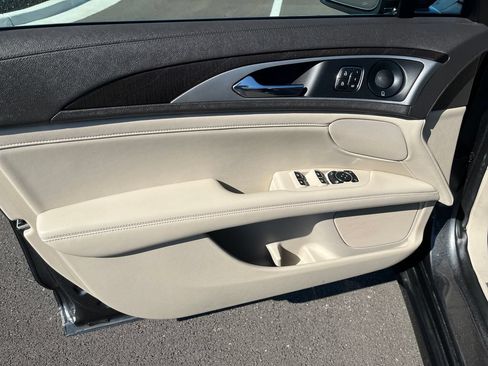 Used 2020 Lincoln MKZ Reserve w/ Elements Package AWD/4WD image 11