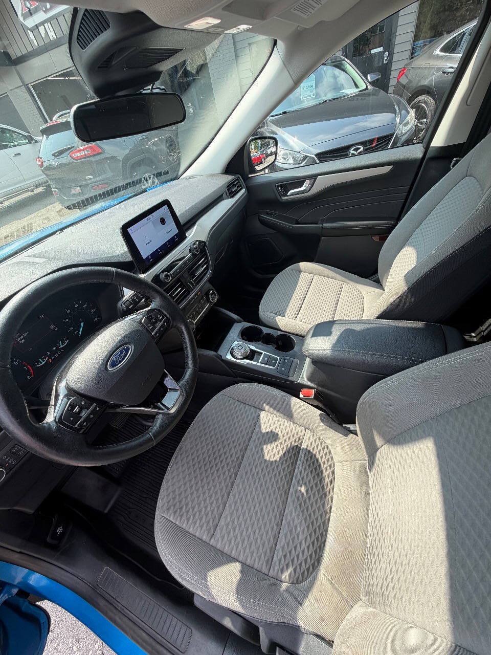 Used 2021 Ford Escape SE w/ Cold Weather Package FWD image 20