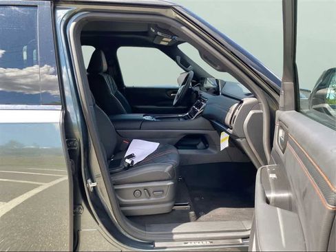 New 2025 Nissan Armada PRO-4X w/ Pro-4X Premium Package image 28