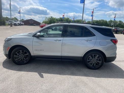 Used 2023 Chevrolet Equinox RS w/ LPO, Cargo Package AWD/4WD image 7