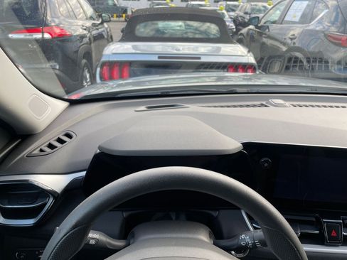 Used 2025 Chevrolet TrailBlazer LT image 34