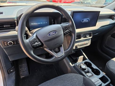 Used 2025 Ford Maverick XL w/ Equipment Group 101A AWD/4WD image 4