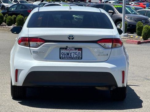 Certified 2023 Toyota Corolla LE w/ LE Convenience Package FWD image 8