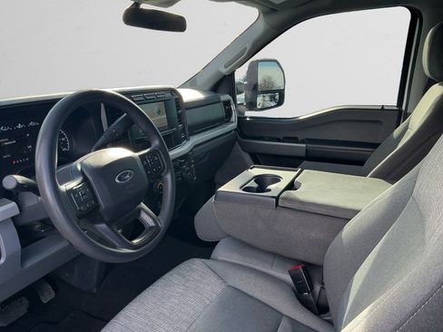 Used 2024 Ford F250 XLT image 9