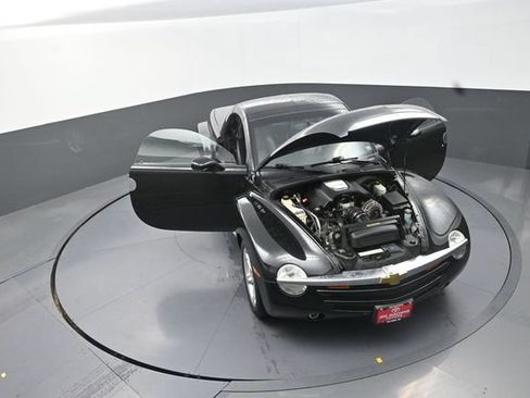 Used 2004 Chevrolet SSR w/ Preferred Equipment Group RWD image 36