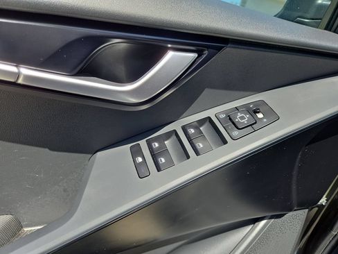 Used 2025 Kia Niro LX FWD image 13