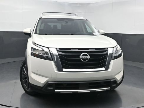 Used 2024 Nissan Pathfinder SL w/ SL Premium Package FWD image 42