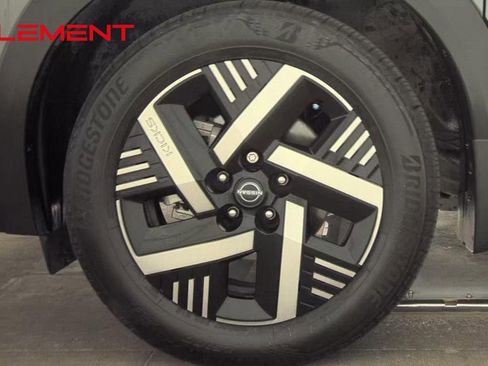 Used 2025 Nissan Kicks SV FWD image 4